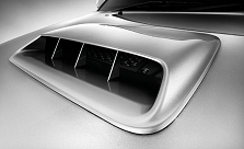 2102 Toyota Hilux Vigo comes with a bigger vent